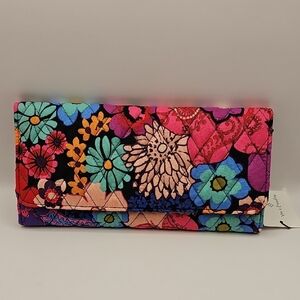Vera Bradley Multicolor Floral Women's Clutch